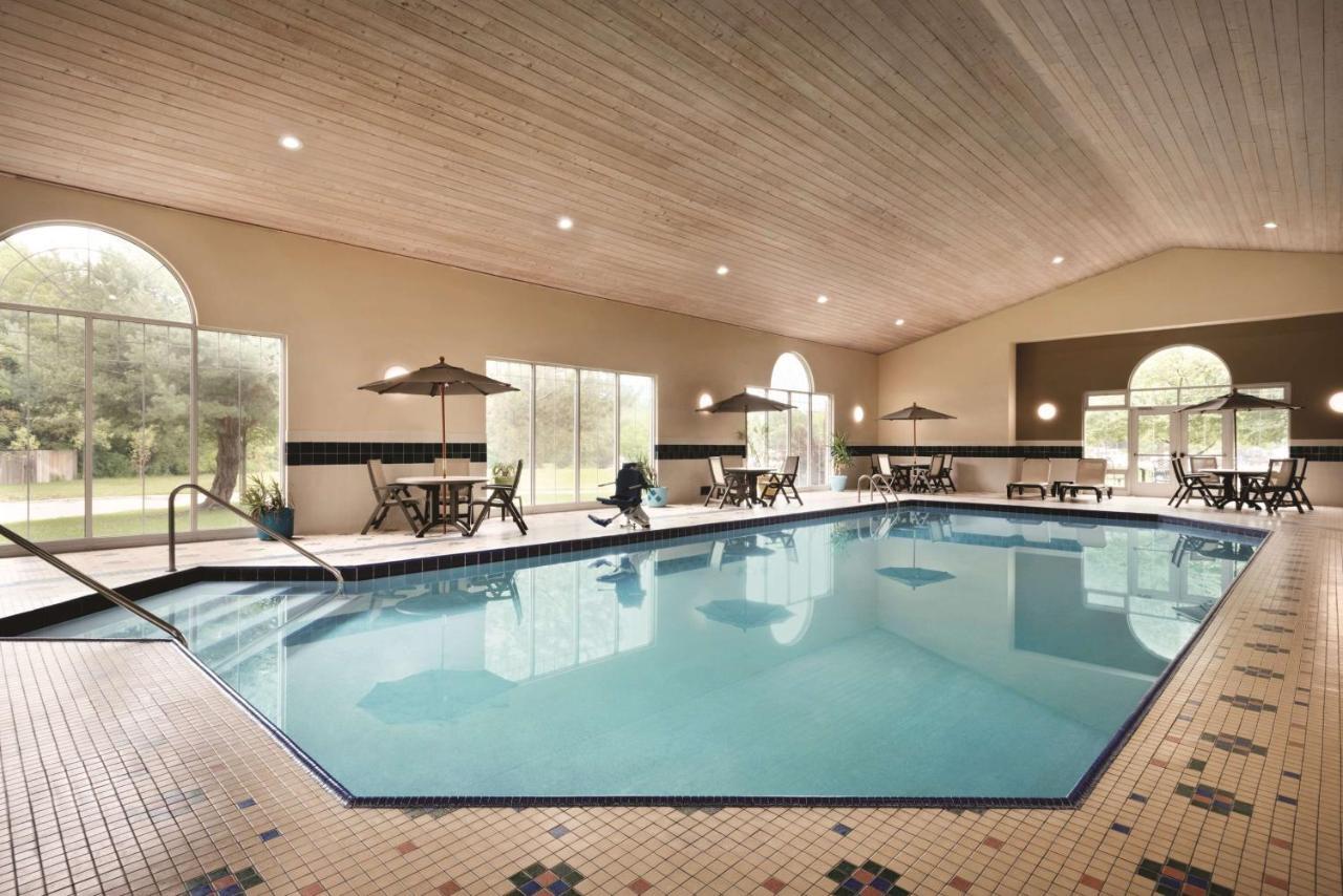 Hotel Country & By Radisson, Des Moines West, Ia